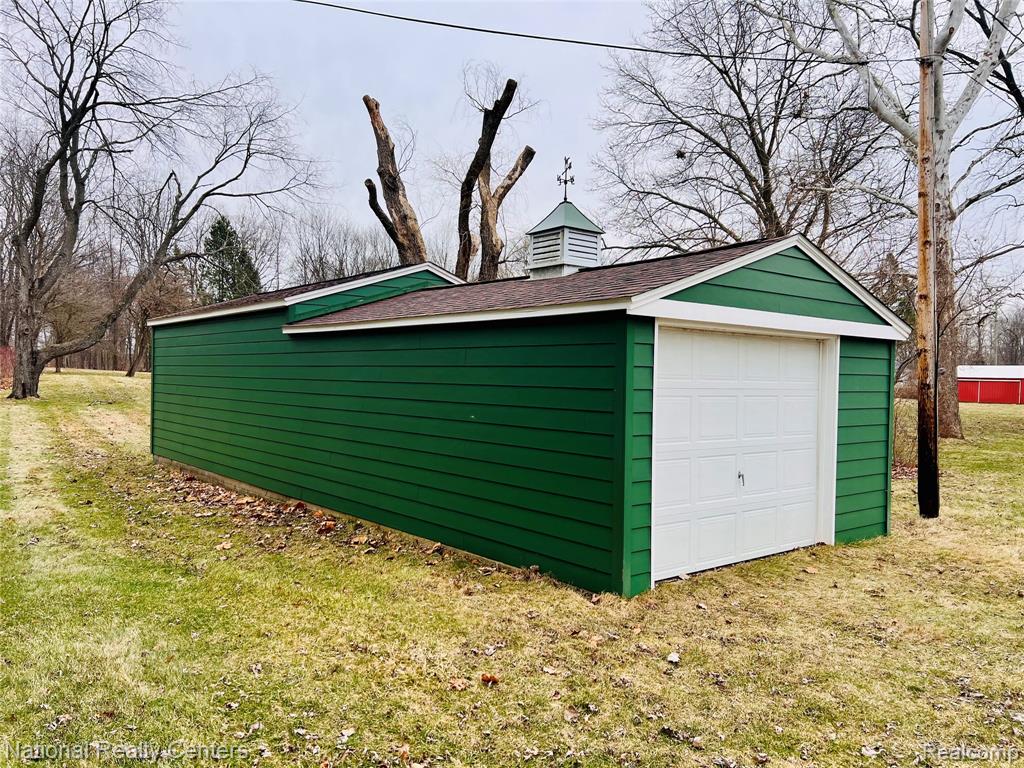 1900 N Hughes Road, Howell, MI 48843 — Photo 3