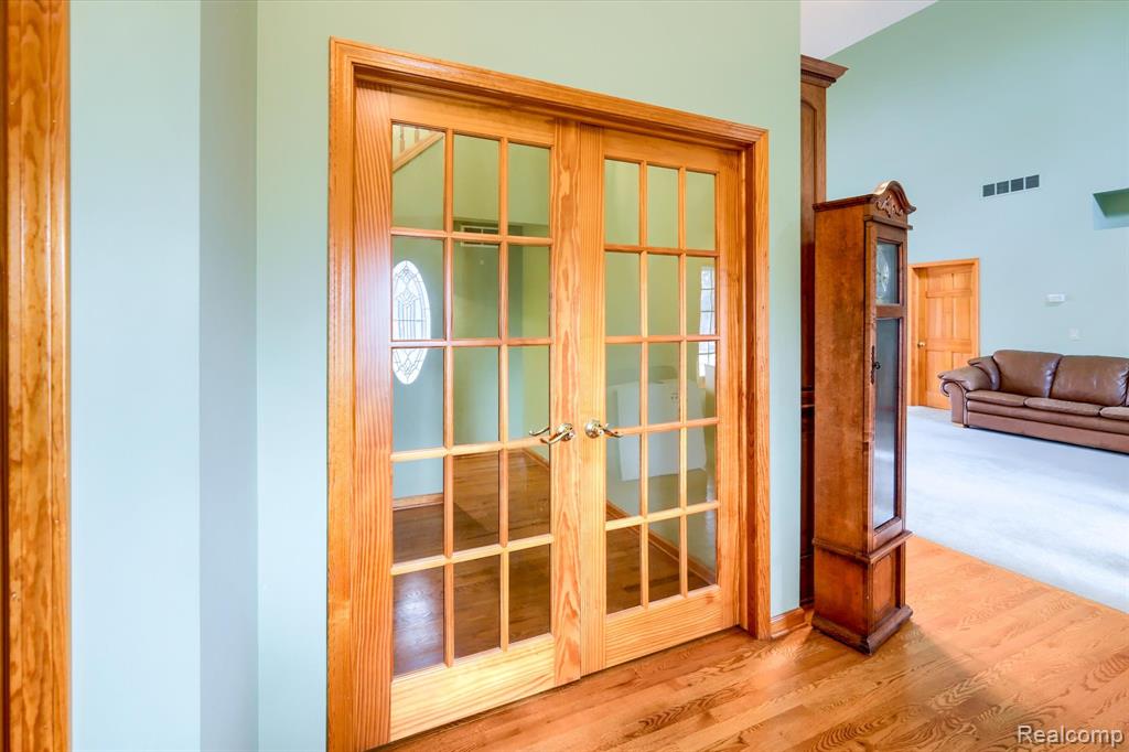 845 Oak Tree Lane, Lapeer, MI 48446 — Photo 12