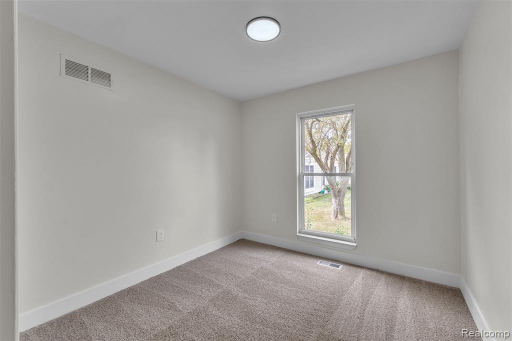 22653 Woolsey, Novi, MI — Photo 27