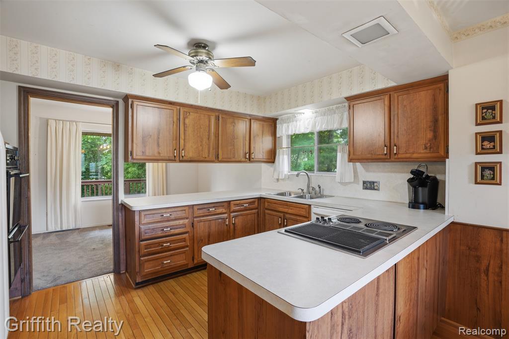 10646 Kenicott Trail, Brighton, MI 48114 — Photo 16