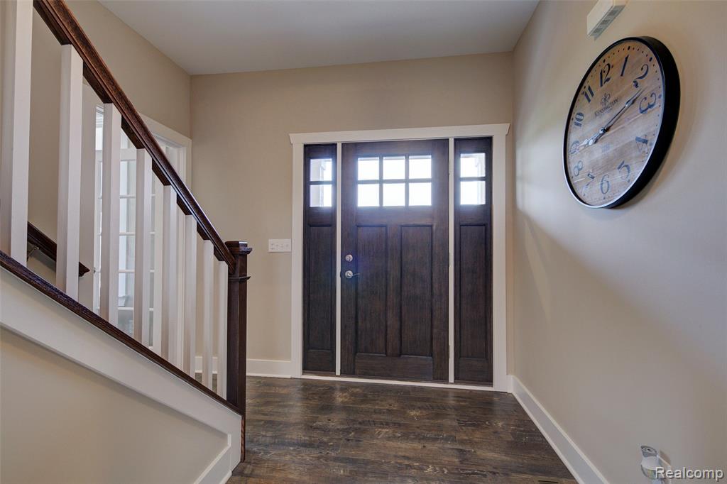 636 BIRKDALE, Howell, MI 48843 — Photo 2