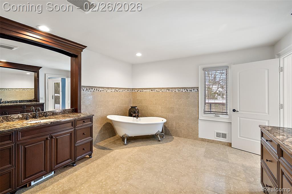 60 Quarton Lane, Bloomfield Hills, MI 48304 — Photo 52