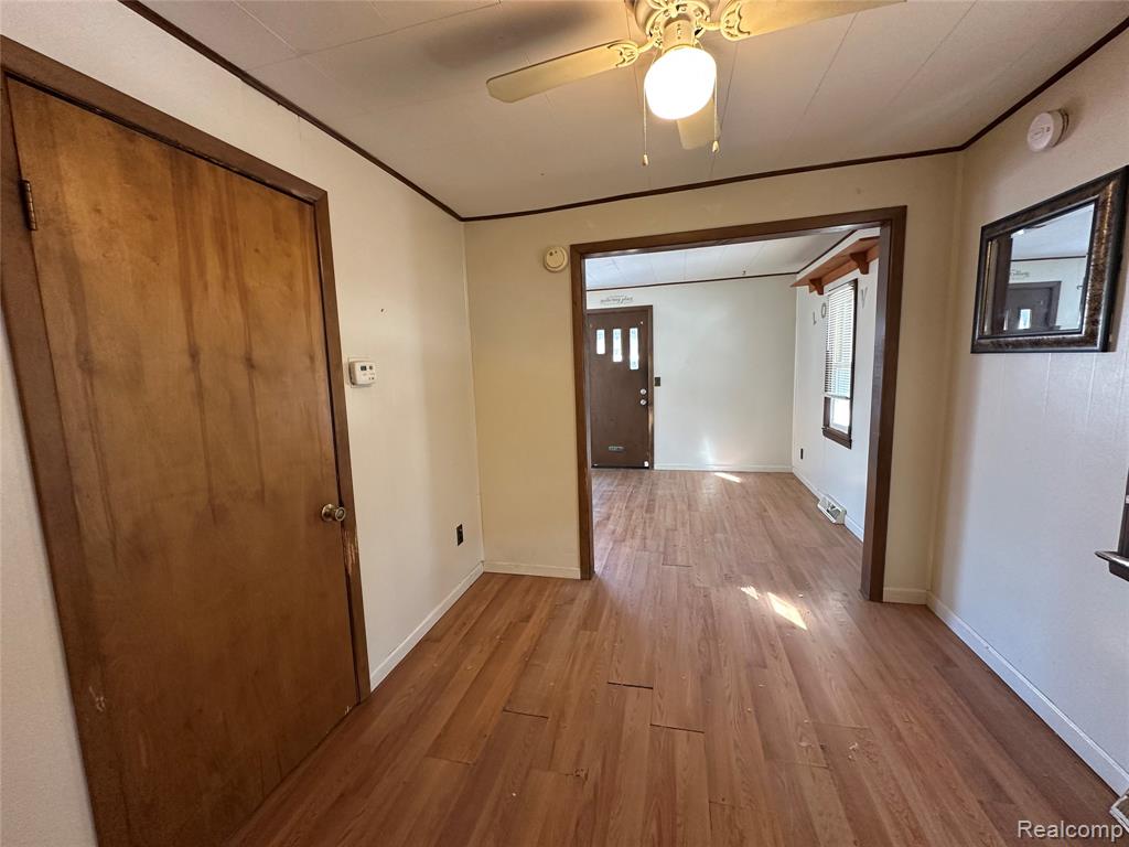 1119 W Bergin Avenue, Flint, MI 48507 — Photo 2