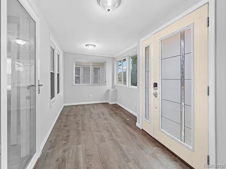 419 W 12 Mile Road, Royal Oak, MI 48073 — Photo 15