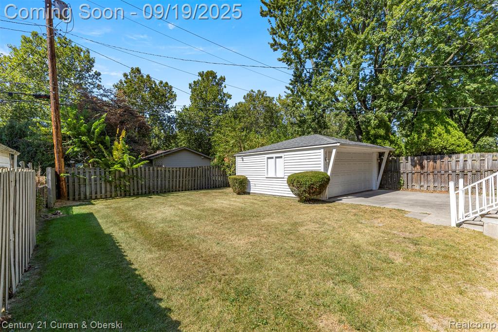 9001 Leverne, Redford, MI 48239 — Photo 38