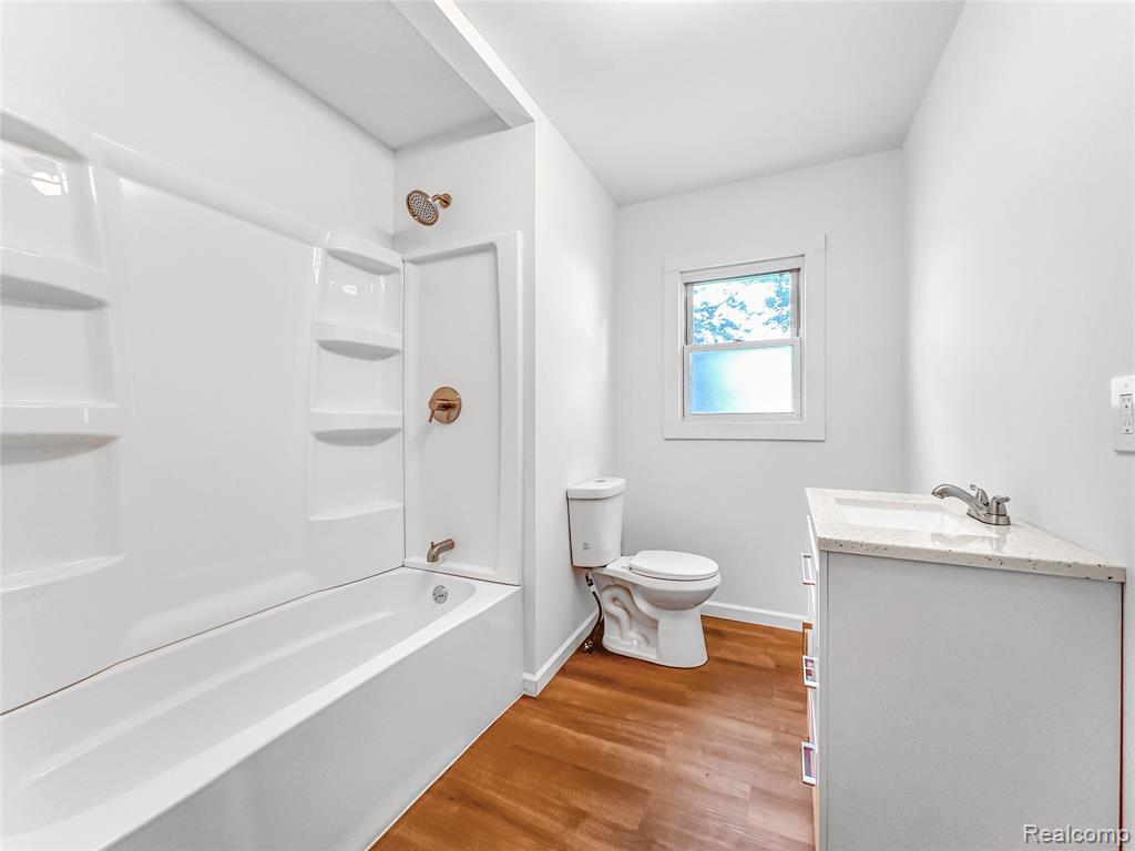 4078 W Coldwater Road, Flint, MI 48504 — Photo 17