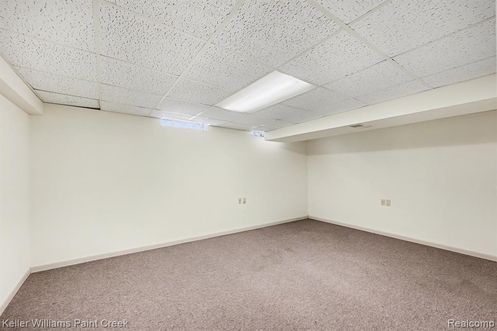 422 Parkland Court, Rochester Hills, MI 48307 — Photo 16