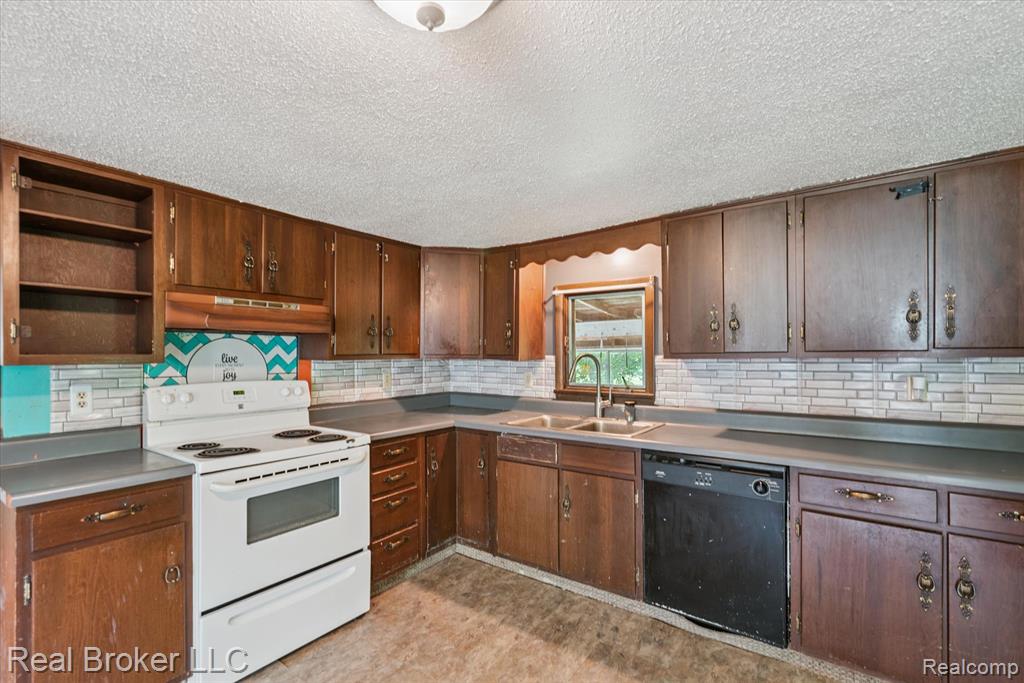 1351 Taylor Road, Tecumseh, MI 49286 — Photo 24