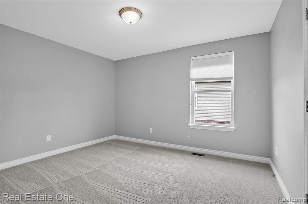 4559 TANGLEWOOD Lane, Lake Orion, MI — Photo 27