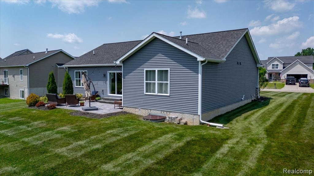 5606 Chatham Lane, Grand Blanc, MI 48439 — Photo 9