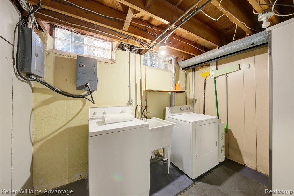 6249 DEERING Street, Garden City, MI — Photo 44