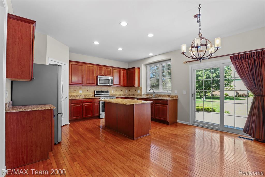 1248 LASALLE Road, Canton, MI 48187 — Photo 27