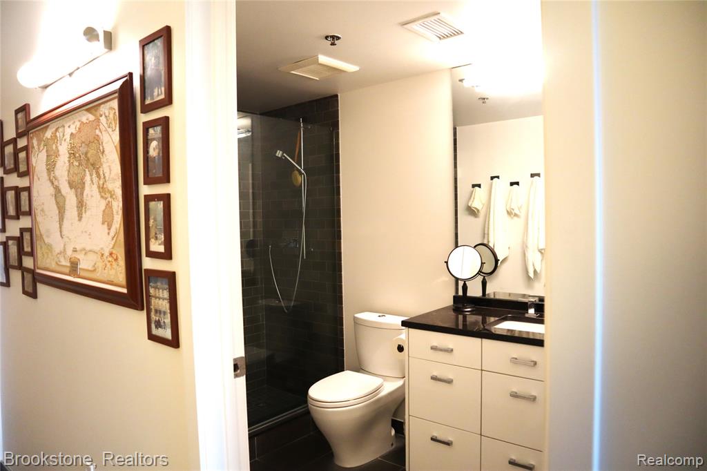 432 Washington Avenue, 1304, Royal Oak, MI 48067 — Photo 31