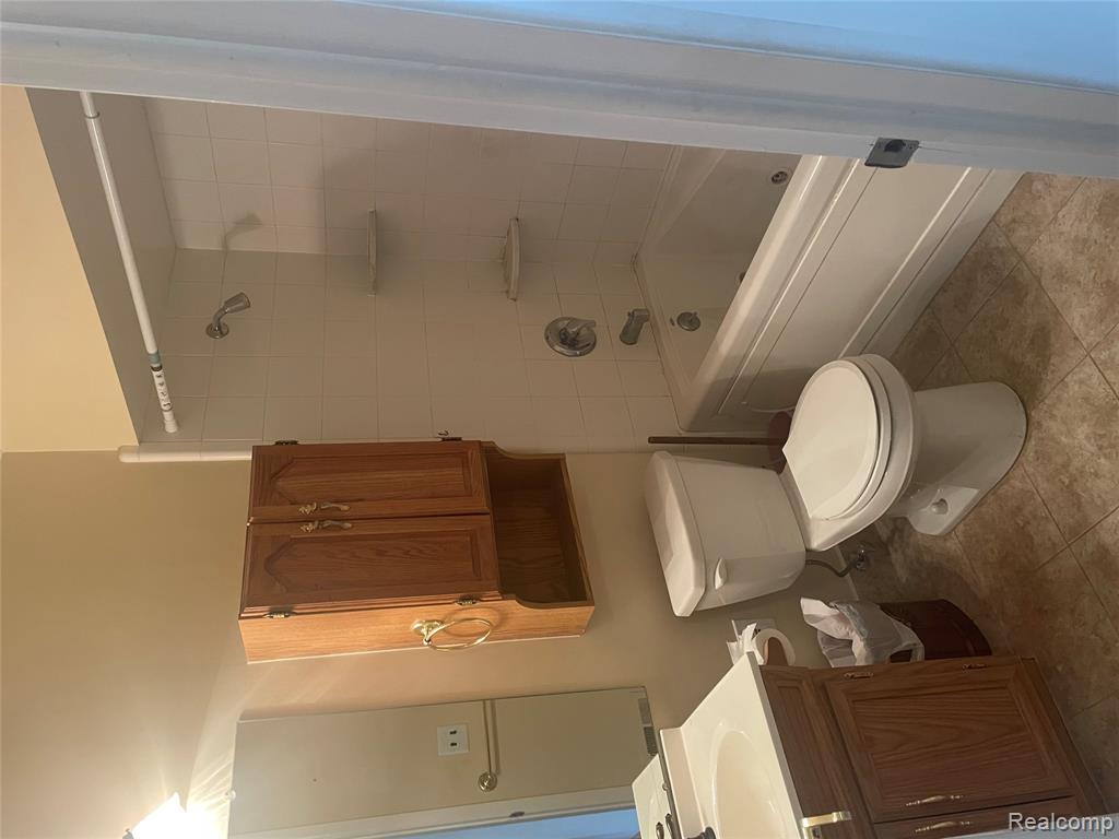 40524 Newport Drive, Plymouth, MI 48170 — Photo 11
