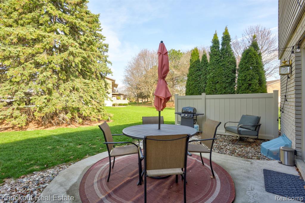 239 Churchgrove Road, Frankenmuth, MI 48734 — Photo 39