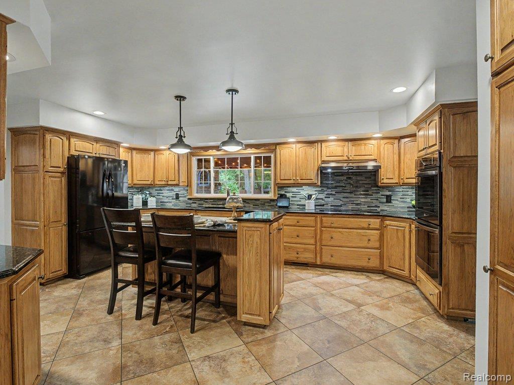 1010 Genesee Drive, Royal Oak, MI 48073 — Photo 10