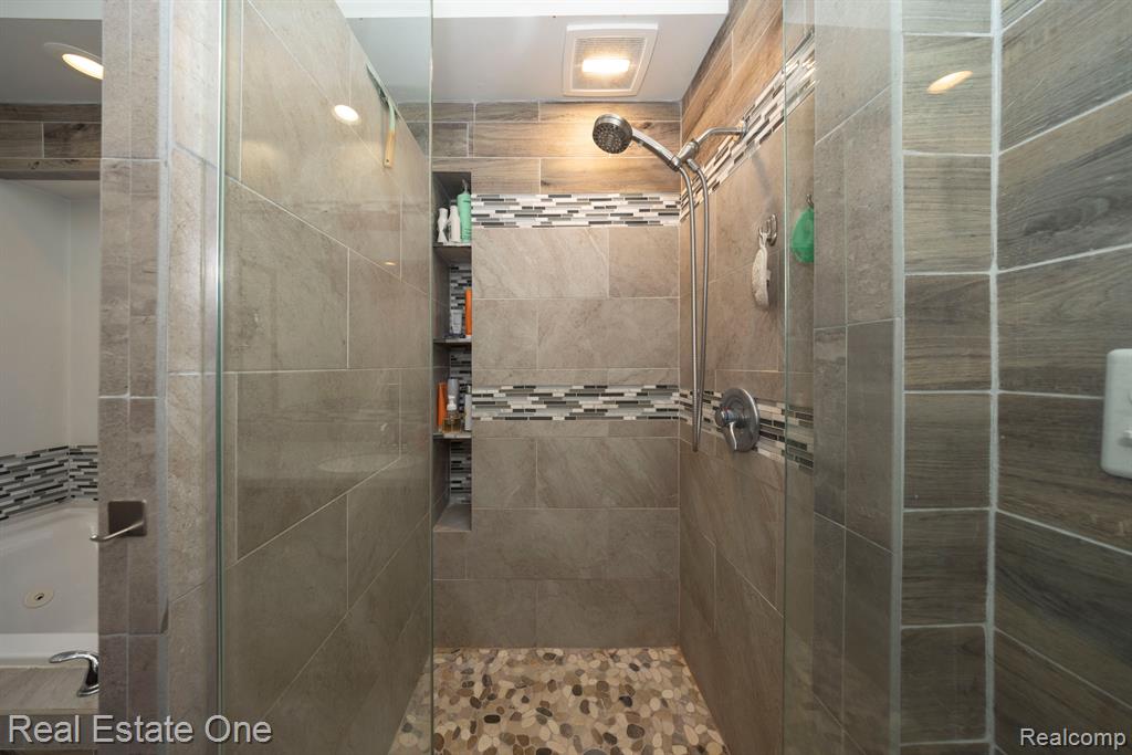 6540 NADETTE, Clarkston, MI — Photo 25