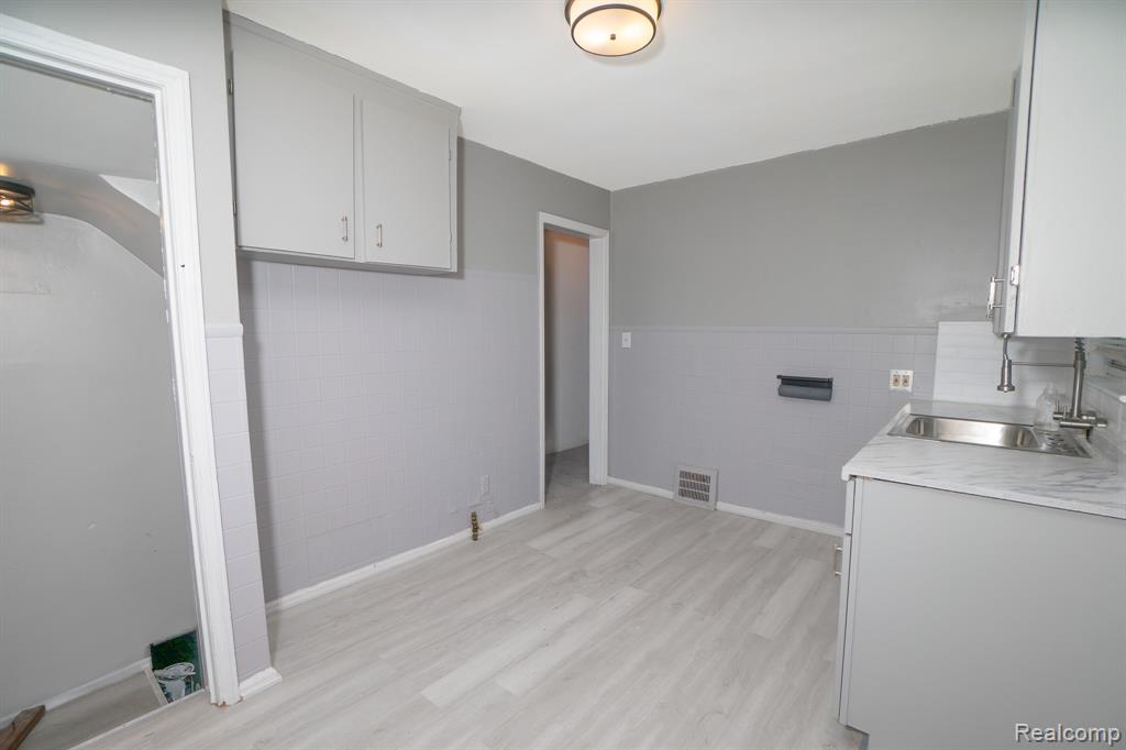 6251 Minock Street, Detroit, MI 48228 — Photo 23