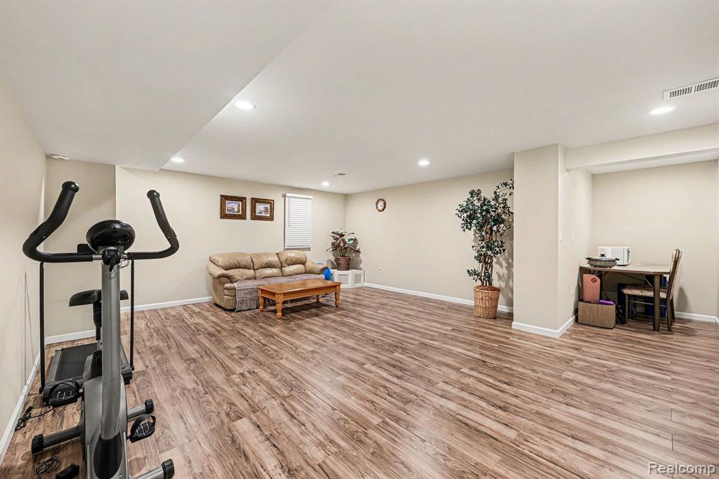 51133 Federal Boulevard, Canton, MI 48188 — Photo 22