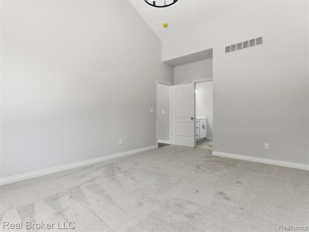 47124 Rosevillage Court, Shelby Twp, MI 48315 — Photo 20