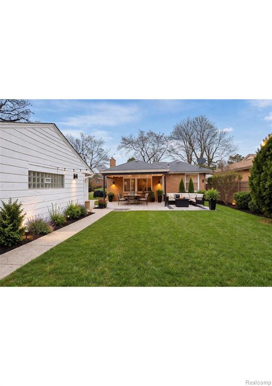 17619 Sprenger Avenue, Eastpointe, MI 48021 — Photo 28