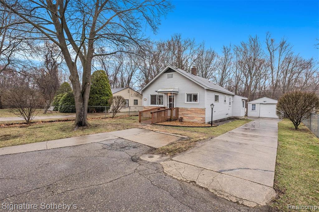 5533 ELDRIDGE Drive, Waterford, MI 48327 — Photo 20