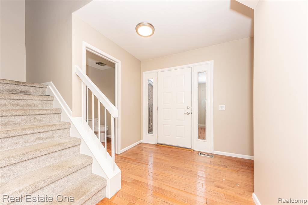 6427 RICHARD Run, 10, West Bloomfield, MI — Photo 4