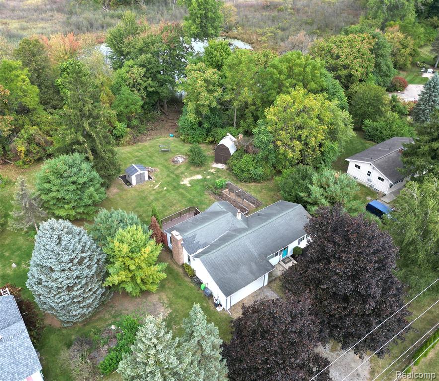 8466 Silver Lake Rd, Linden, MI 48451 — Photo 37