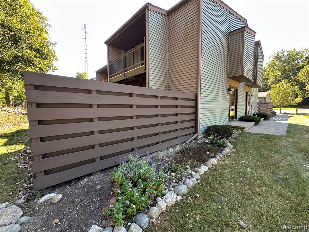 424 W ROCKWELL Street, Fenton, MI 48430 — Photo 36