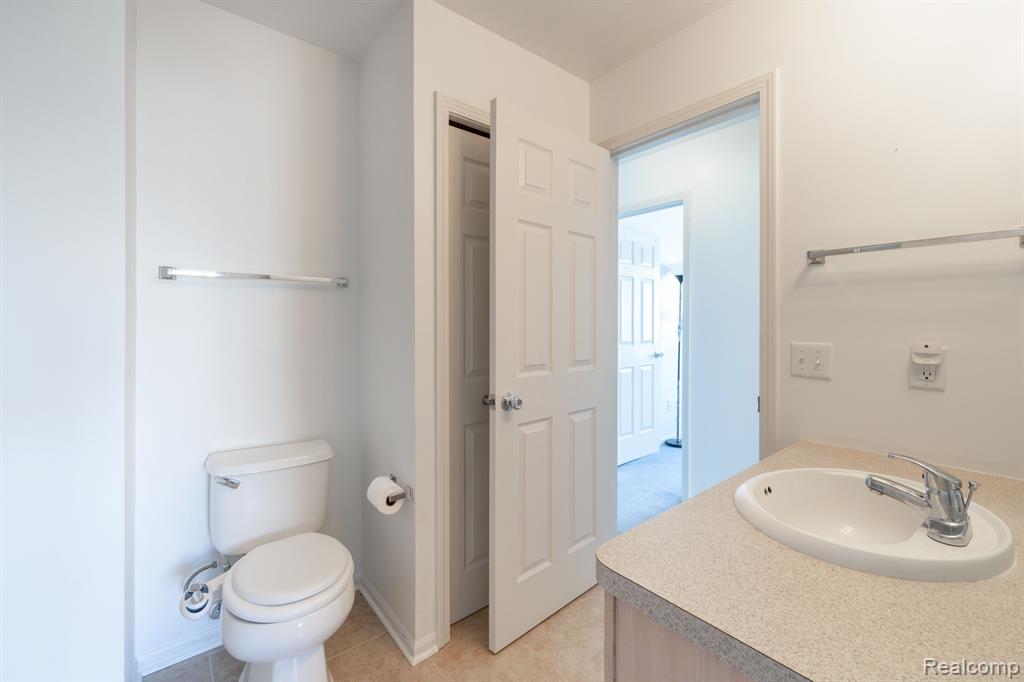 26725 ASHTON Drive, Woodhaven, MI 48183 — Photo 18