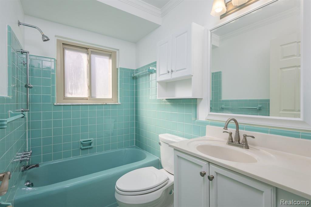 928 N ADAMS Road, 2, Birmingham, MI 48009 — Photo 18