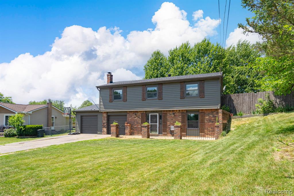 4069 Loch Drive, Highland, MI — Photo 37