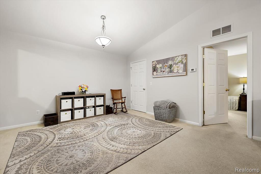 52232 Heatherstone Avenue, Macomb, MI 48042 — Photo 10
