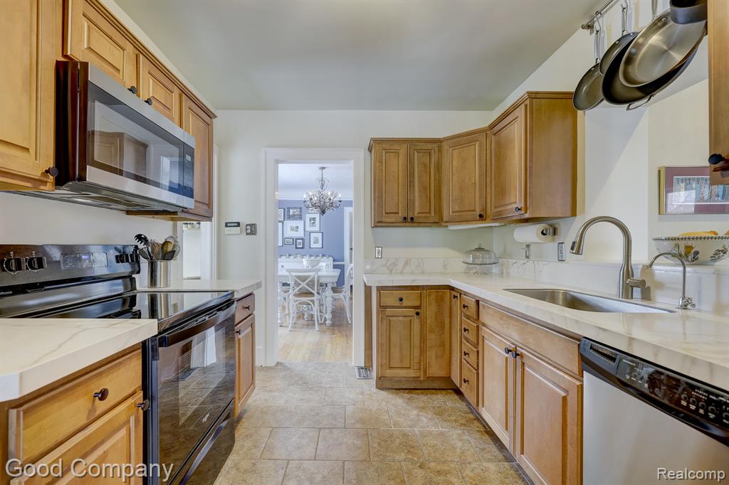 18930 Hillcrest Street, Beverly Hills, MI 48025 — Photo 34