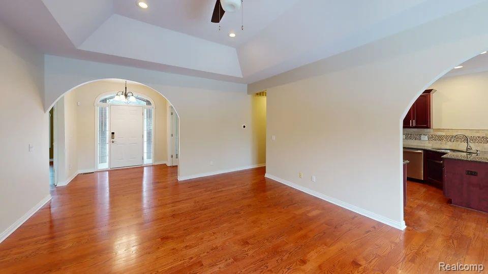 8343 WASHINGTON WOODS Drive, Washington, MI — Photo 4