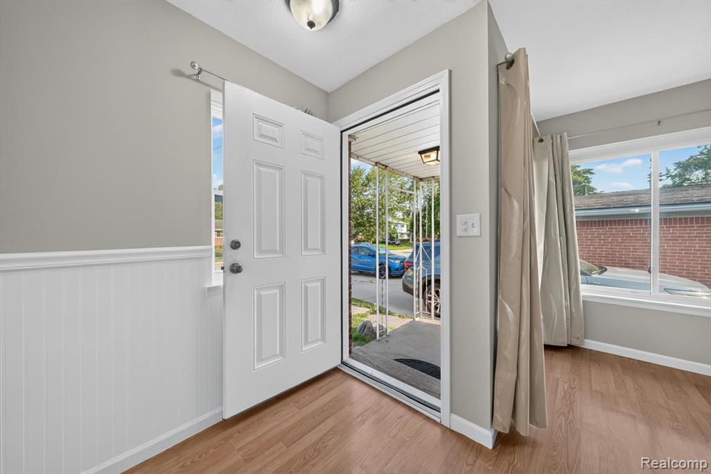 30534 Hennigan Street, Roseville, MI 48066 — Photo 4
