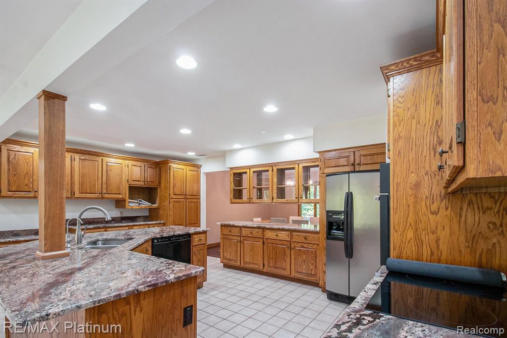 4352 Fenton Road, Hartland, MI 48353 — Photo 13