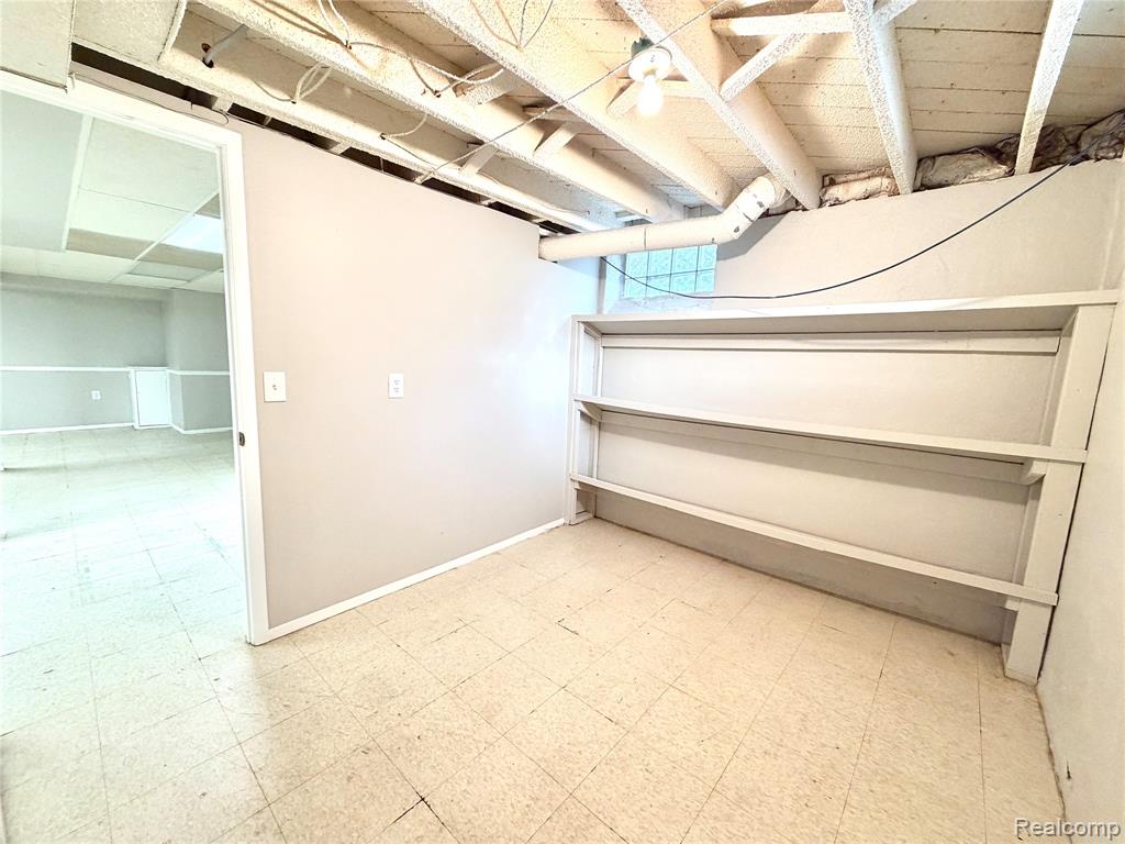 18235 Tracey Street, Detroit, MI 48235 — Photo 48