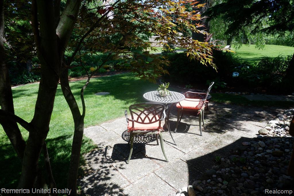 968 Touraine Avenue, East Lansing, MI 48823 — Photo 38
