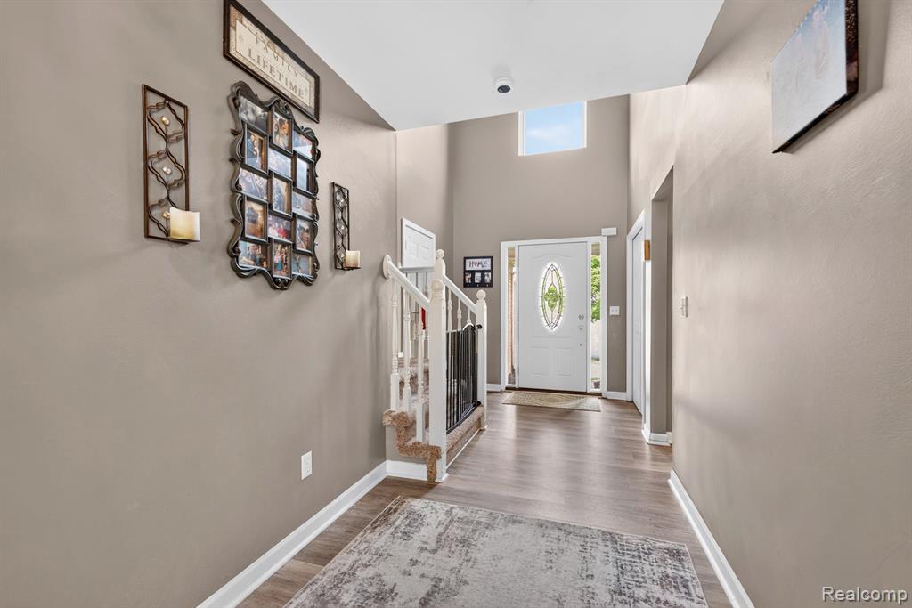 27681 MILL CREEK Drive, Brownstown, MI 48183 — Photo 3