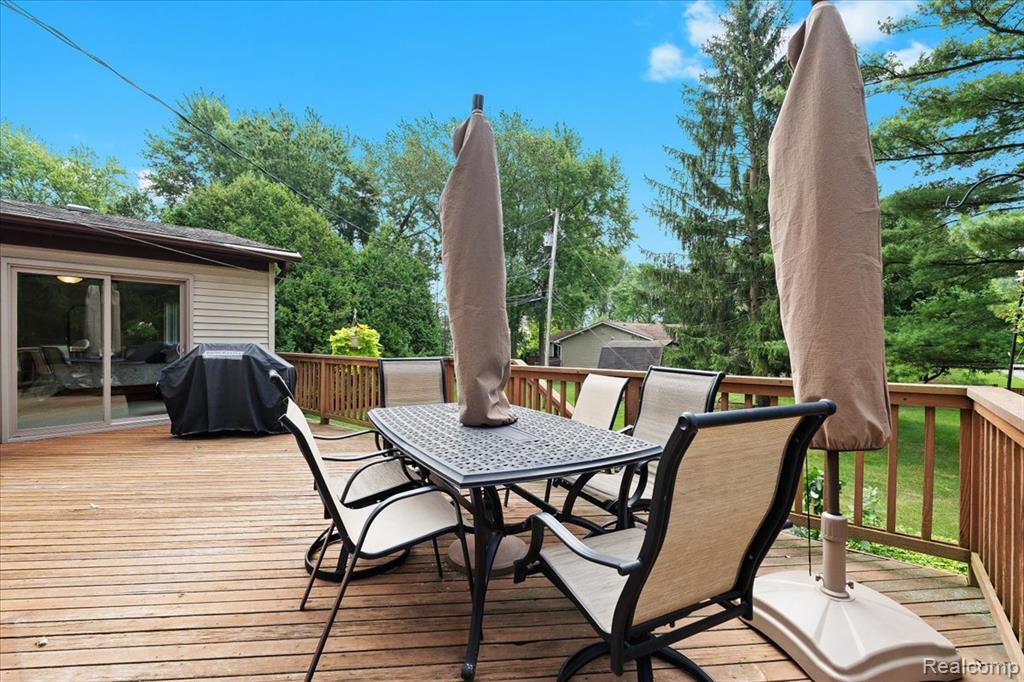 5375 Prentis Road, Waterford, MI 48327 — Photo 34