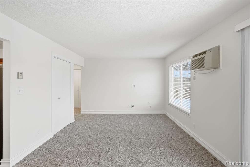 8188 24 Mile Road, Shelby Twp, MI 48316 — Photo 8
