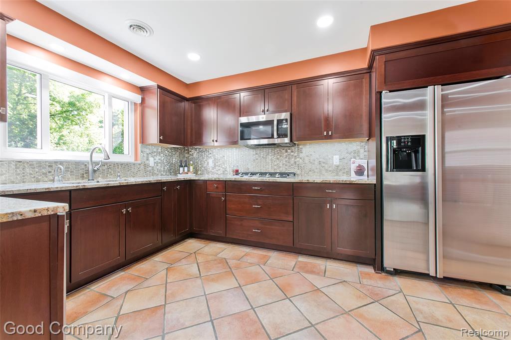 4230 Orchard Way, Bloomfield Hills, MI 48301 — Photo 12