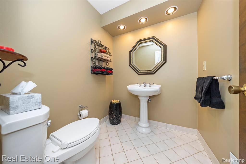 16548 Winchester Drive, Northville, MI 48168 — Photo 20