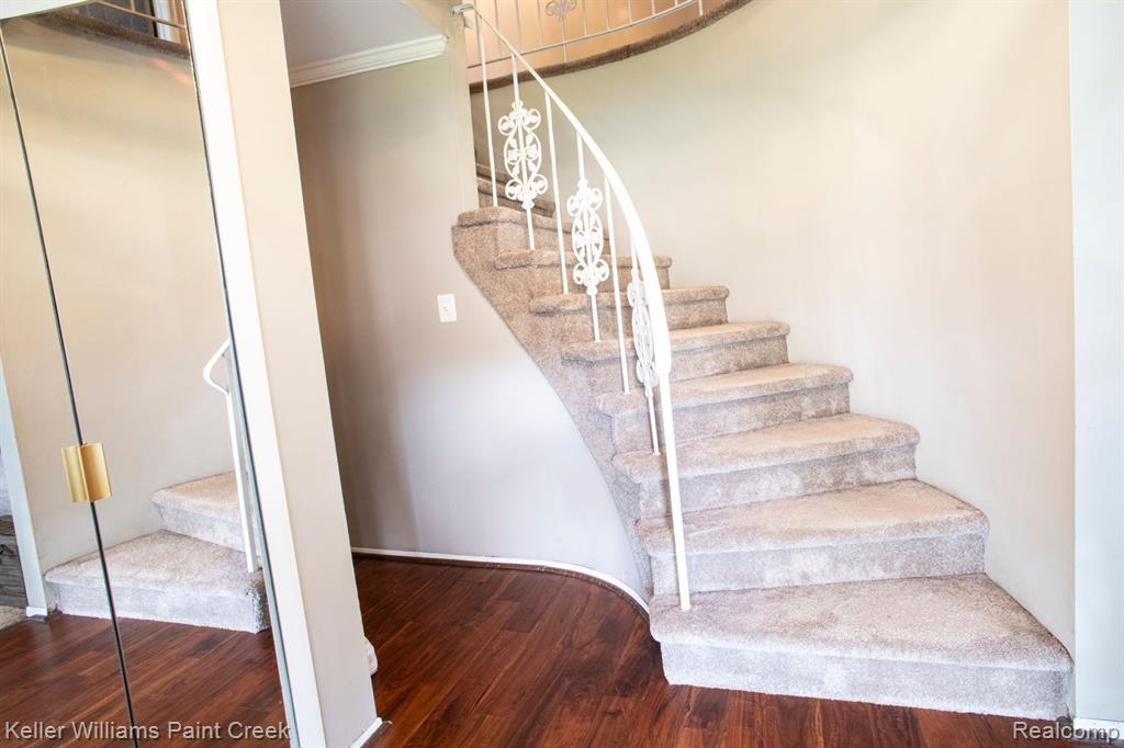 401 PINEHURST Drive, Rochester Hills, MI 48309 — Photo 20
