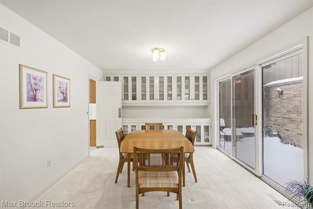 23745 Ravineview Court, Bingham Farms, MI 48025 — Photo 10