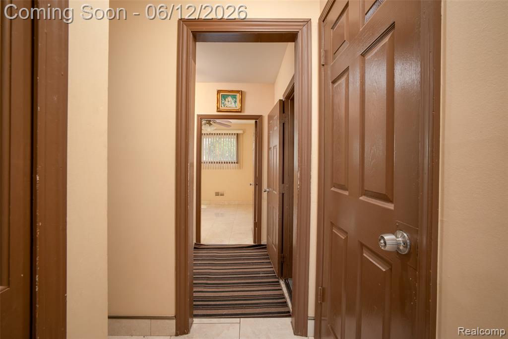 5061 Temple Drive, Sterling Heights, MI 48310 — Photo 12