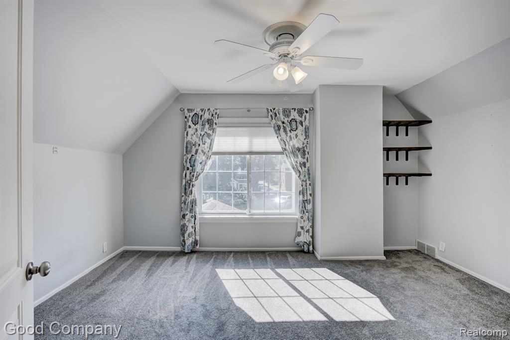 934 Lockwood Road, Royal Oak, MI 48067 — Photo 36