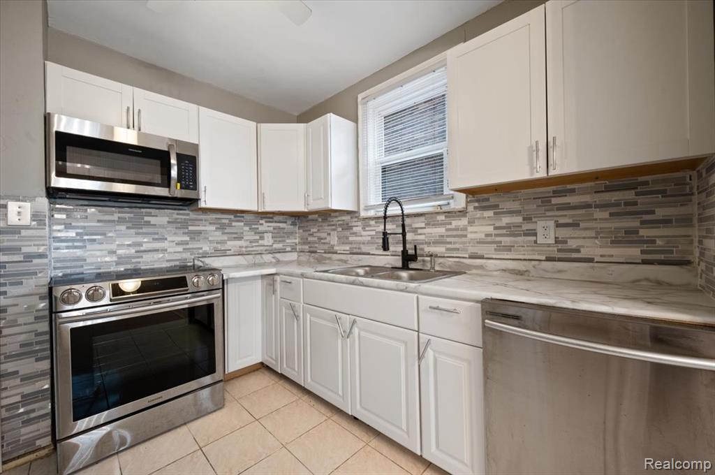 16569 Tracey Street, Detroit, MI 48235 — Photo 17