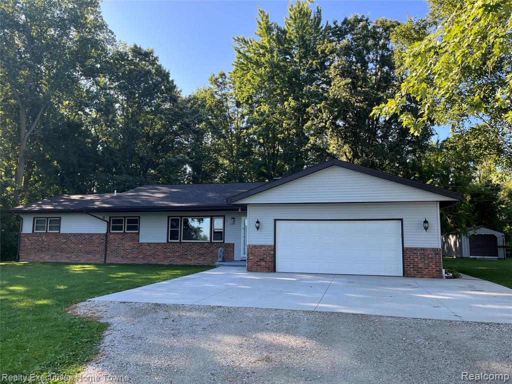 3785 Carrigan Road, Fort Gratiot, MI 48059 — front exterior